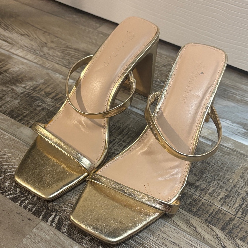 Chic Gold Strappy Heels